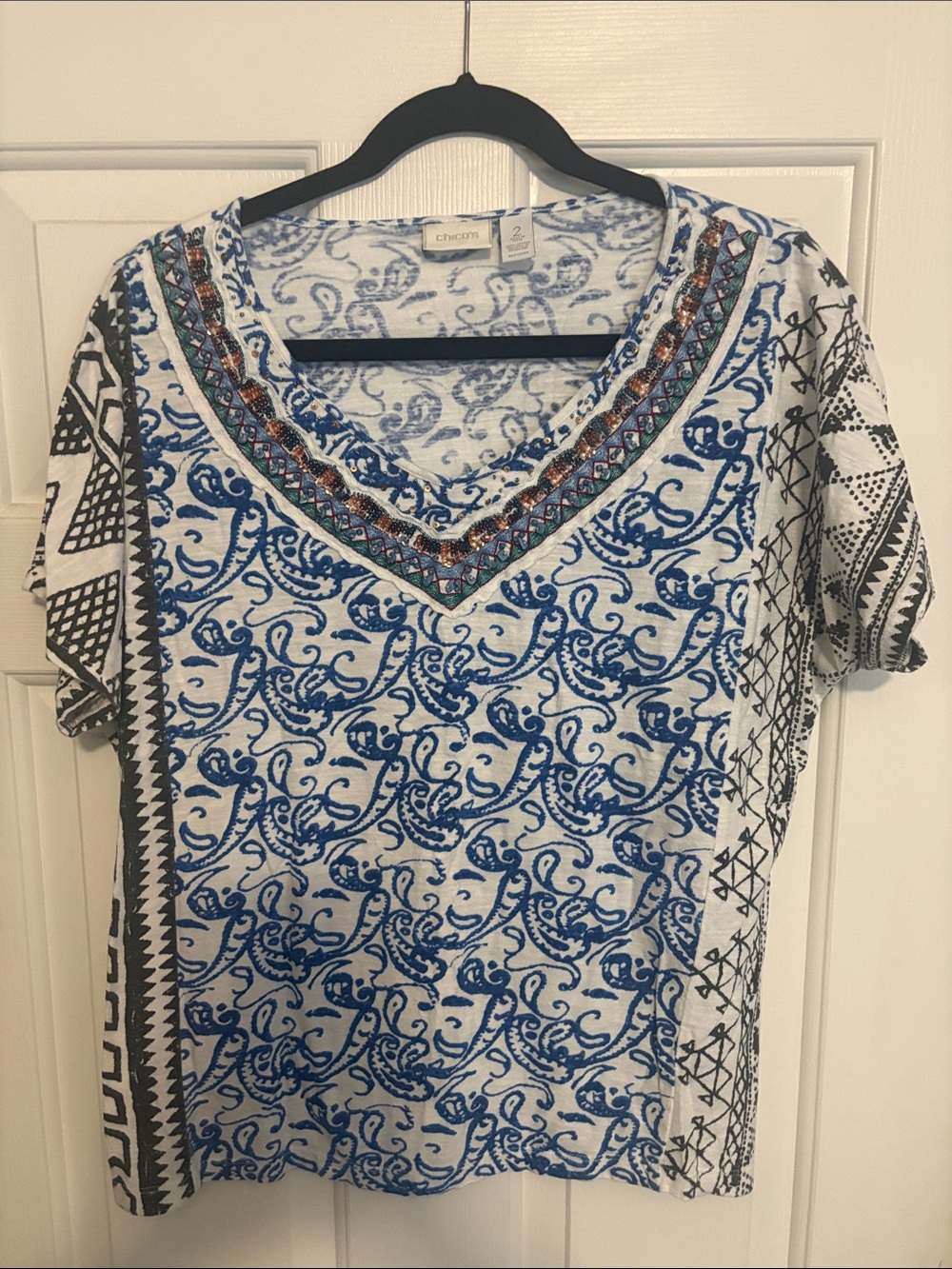 Chico's Blue and White Printed V-Neck Beaded Trim Short Sleeve Top